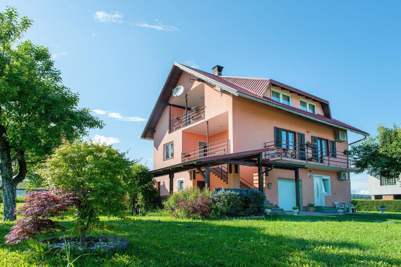 Emmy I Alice Apartment Josipdol Exterior foto